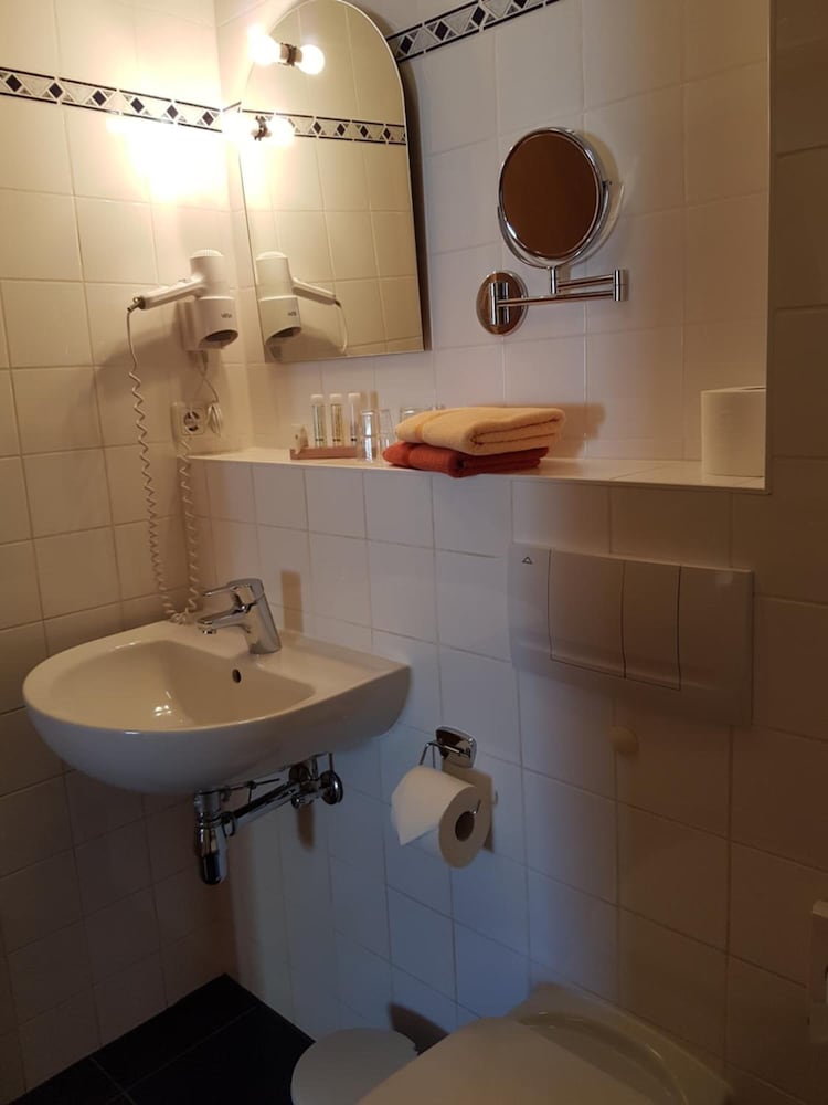 Фото Altstadt Hotel Peiß