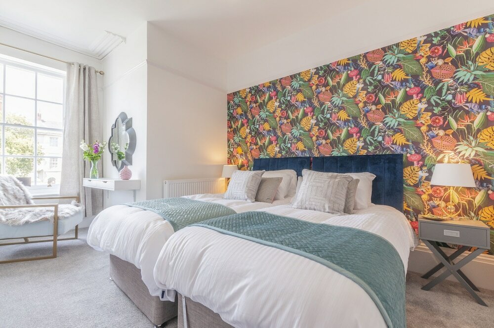 Фото Wyndham Square Apartments by K Boutique