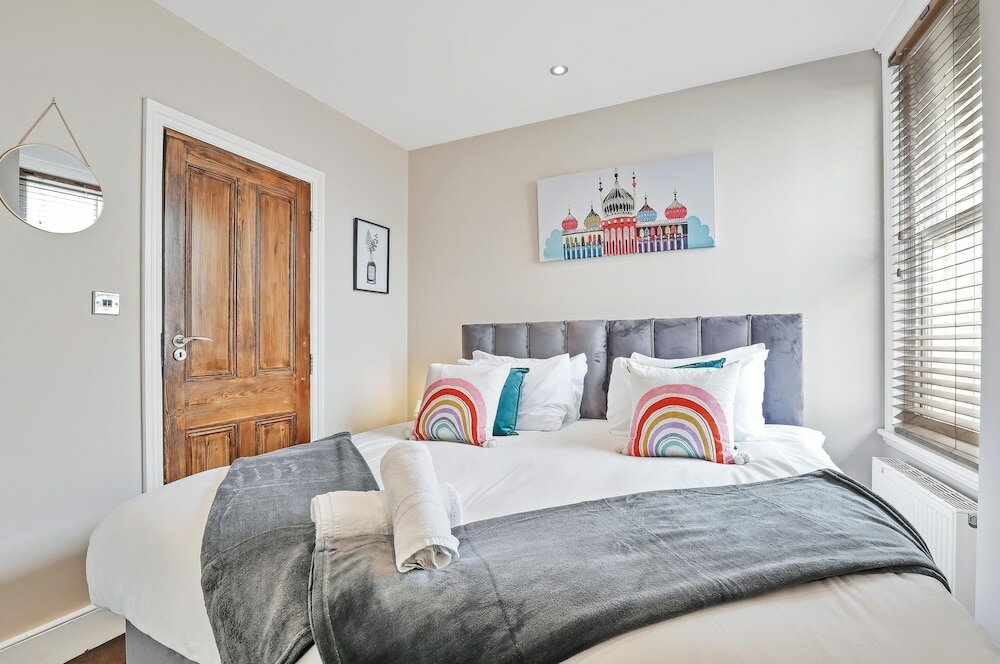 Фото Central Lanes Pad by My Getaways Free parking for one car