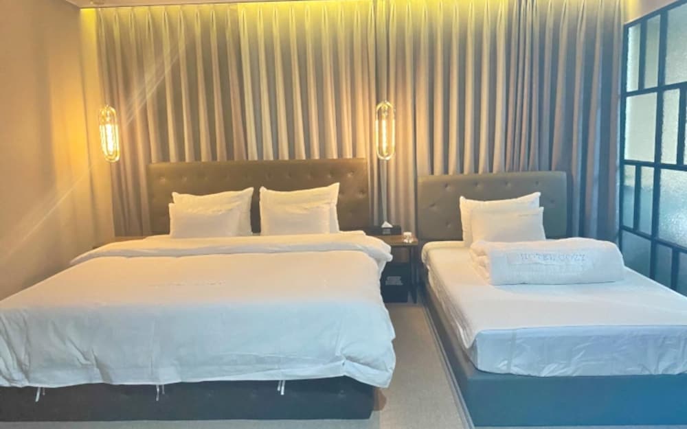 Фото Changwon Palyongdong Hotel Cozy