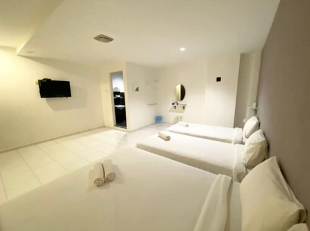 Фото One One 08 Hotel Tapah