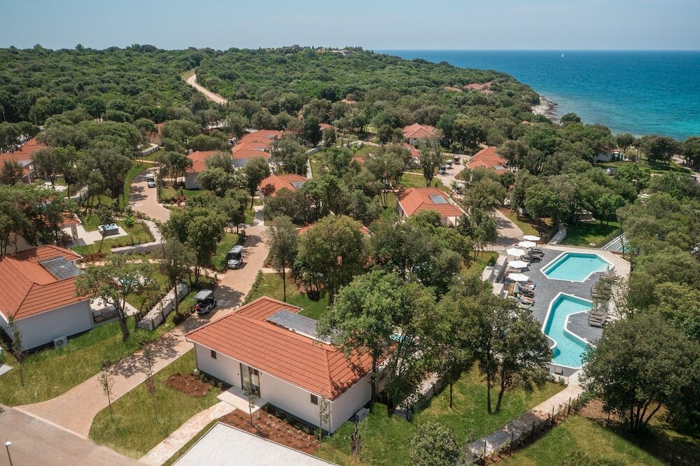 Фото Luxury Beach Villas Porto Bus