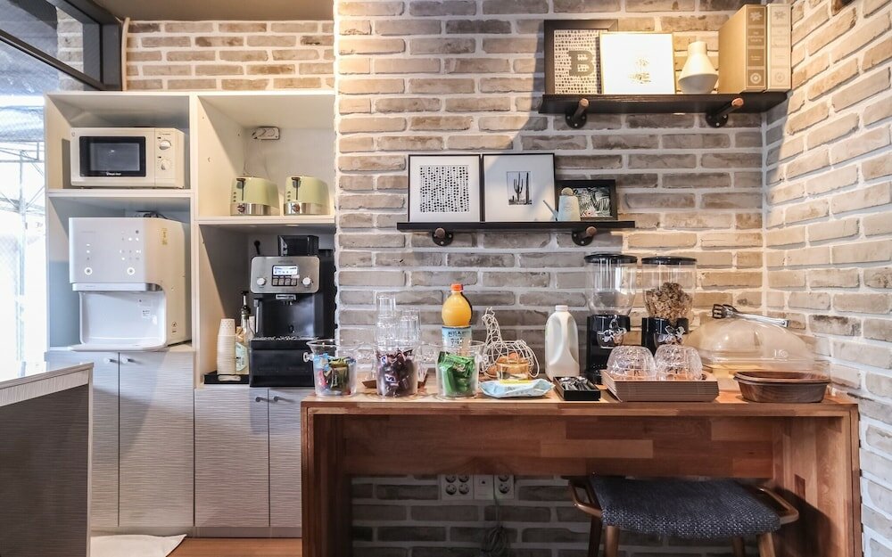 Фото Brown Dot Gimhae Eobang