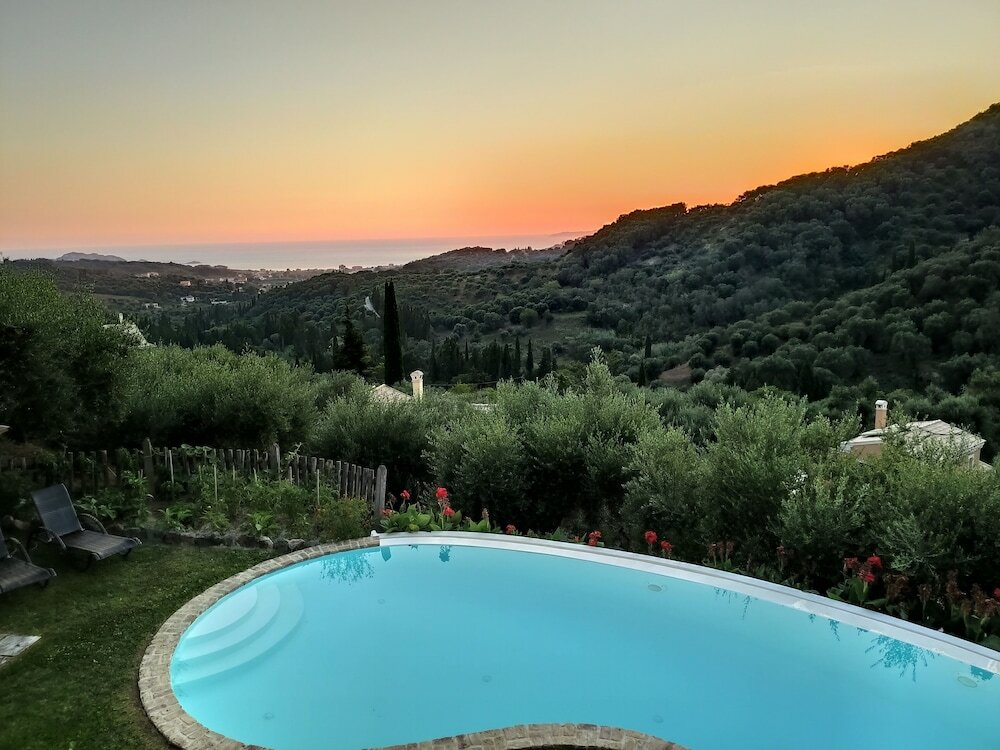 Фото Mastrogiannis villa Myrtia