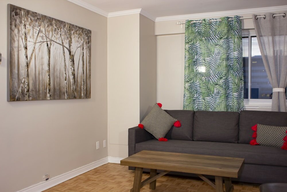 Фото Golden Castle In Montreal