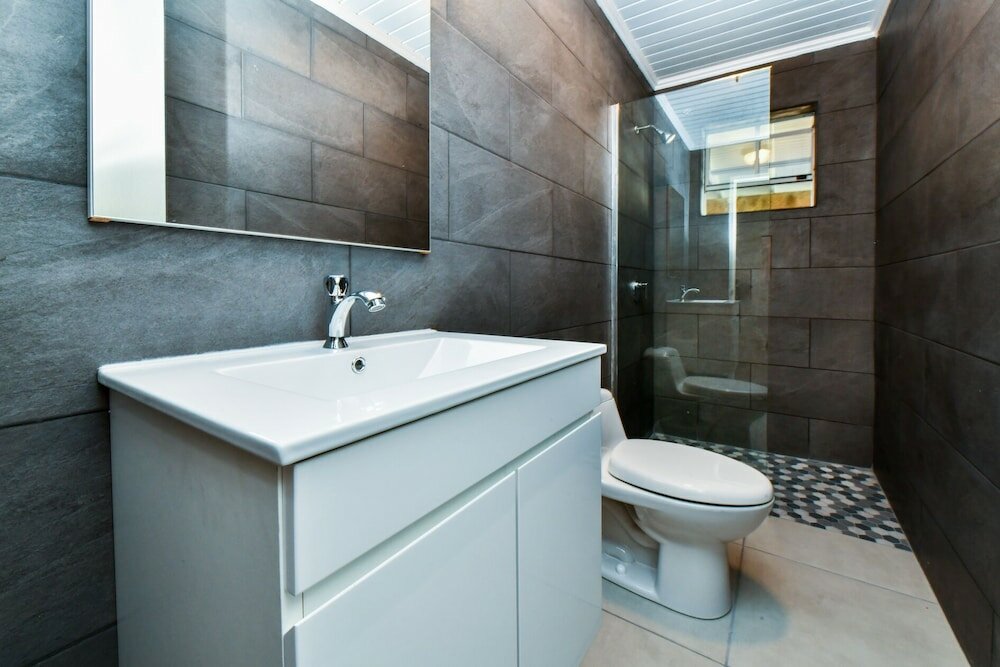 Фото Massive Oceanfront Villa - SPA - Sauna - Gameroom - Malmok!