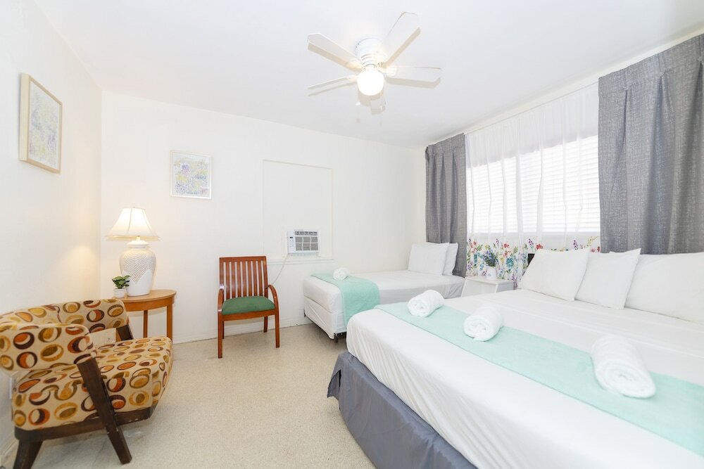 Фото Tropic Isle Hotel and Apartment