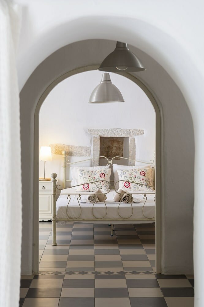 Фото Traditional stonebuilt house