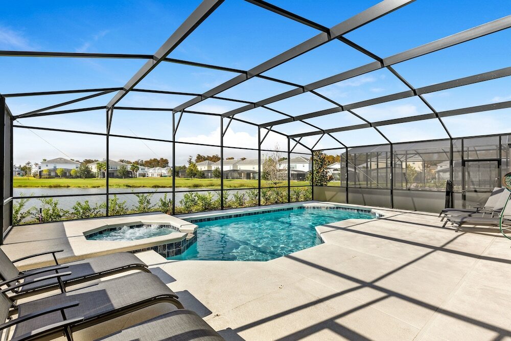 Фото Lake Breeze 6 Bedrooms