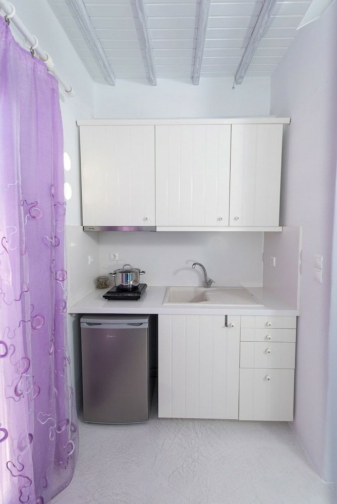 Фото Melesios Mykonos Town Studios