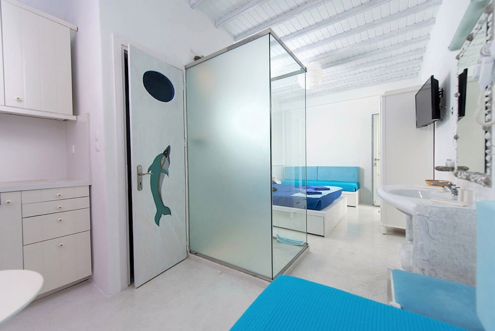 Фото Melesios Mykonos Town Studios