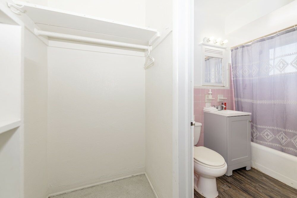 Фото Tropic Isle Hotel and Apartment