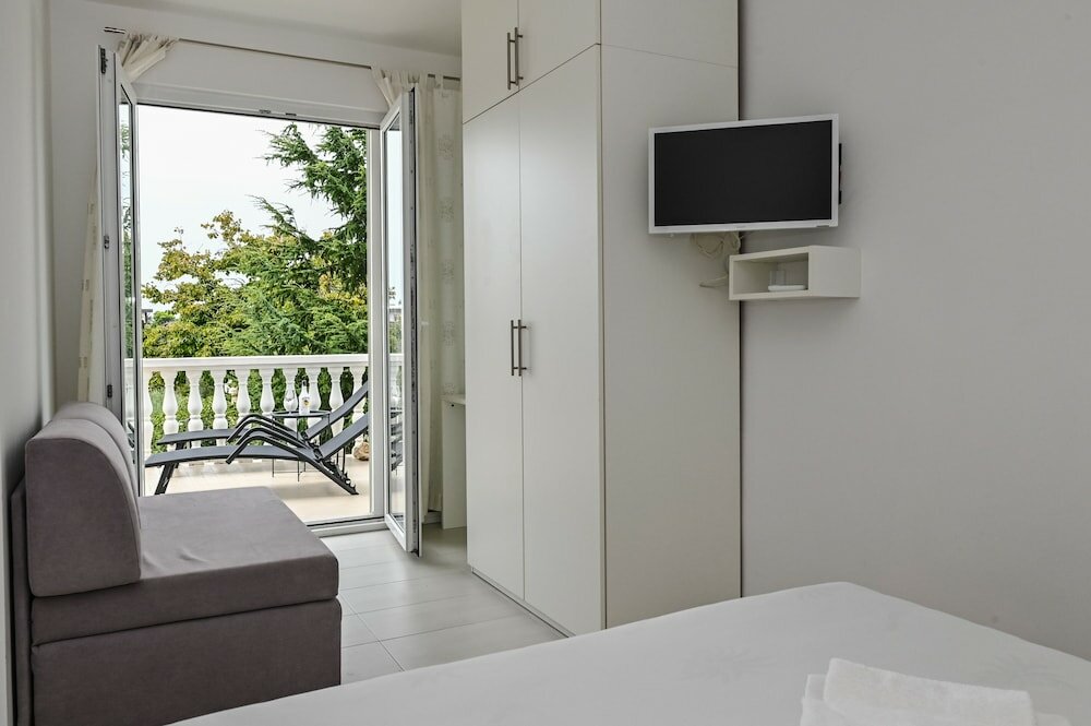 Фото Seagull Apartments & Studios