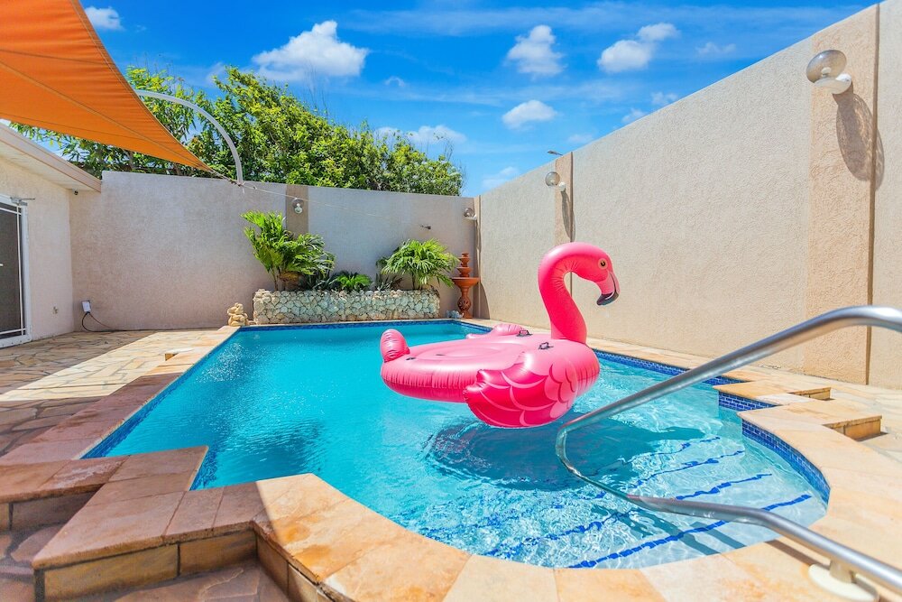 Фото Large Villa With View! Private Pool Free Utilities!