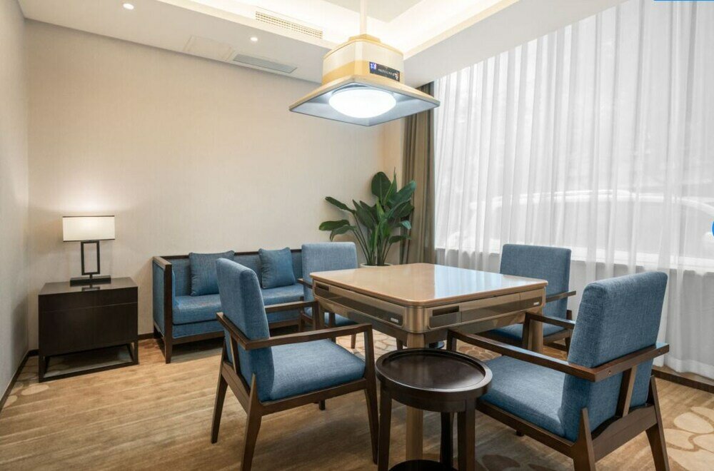 Фото Minshan Lhasa Grand Hotel