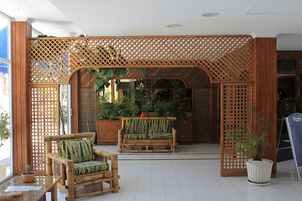 Фото Apartamentos Plaza Azul