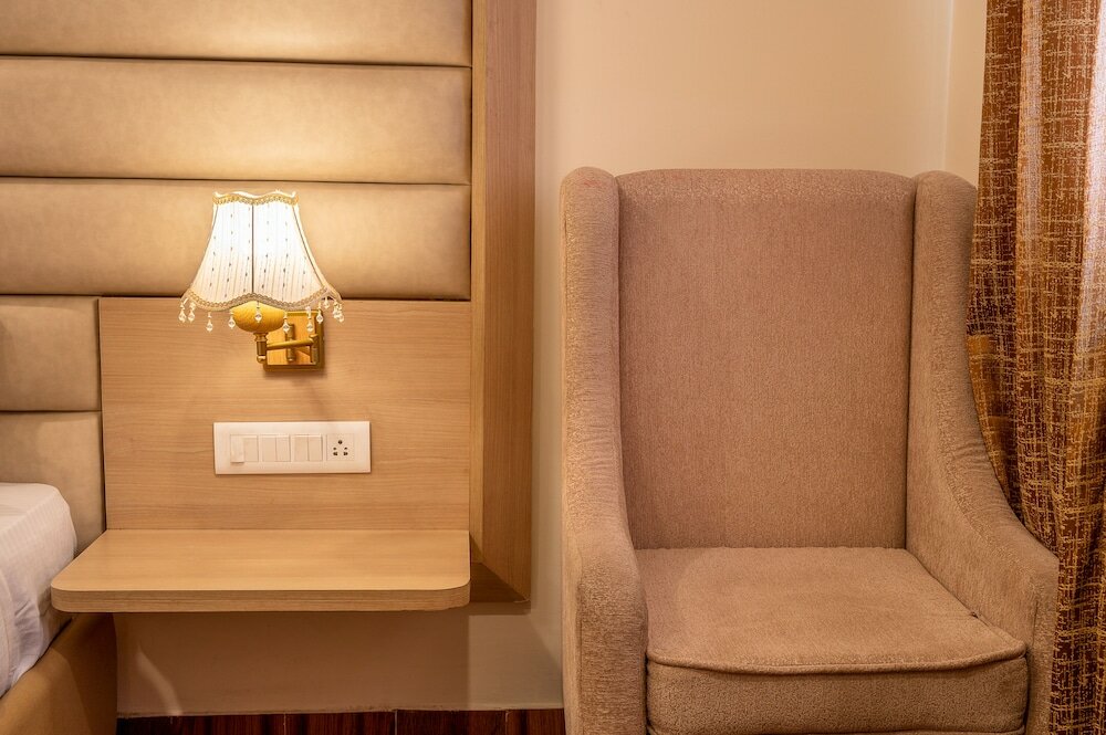 Фото White Rock by The Solitaire Hospitality