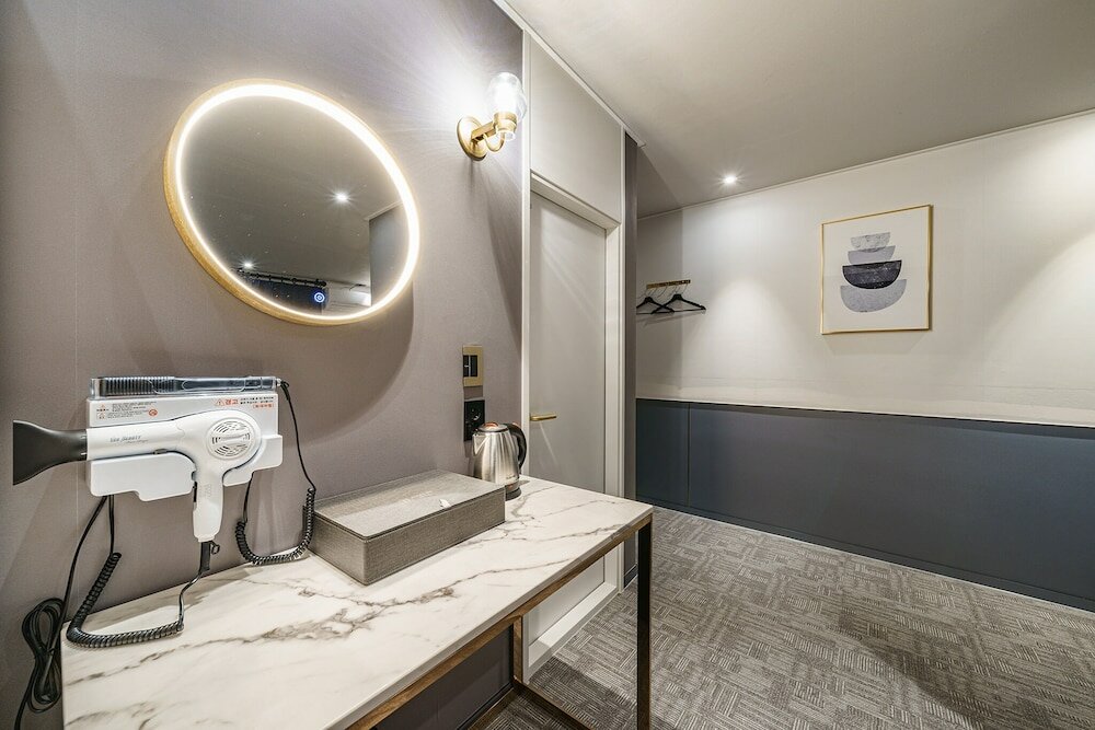 Фото Brown-Dot Hotel Geomdan