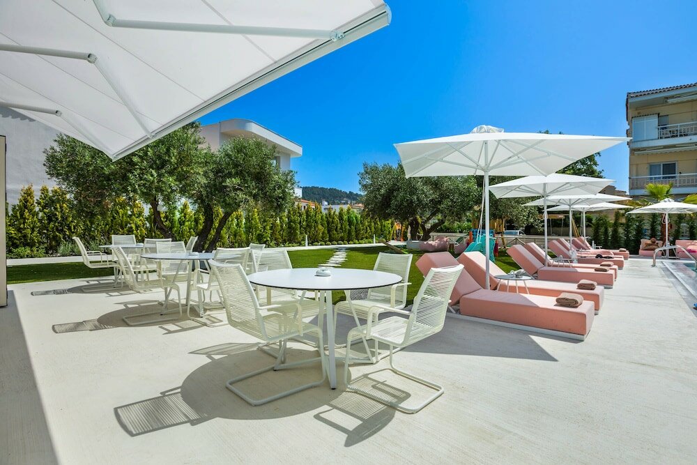 Фото Cocoons Luxury Suites & Villas