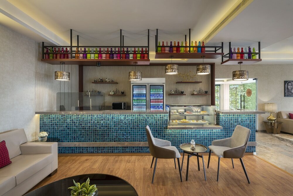 Фото The Neemaya Hotel