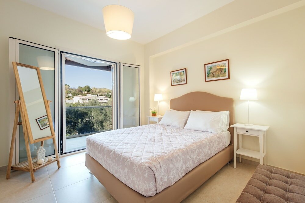 Фото Villa Breeze & Villa Coco by Konnect Avlaki Beach