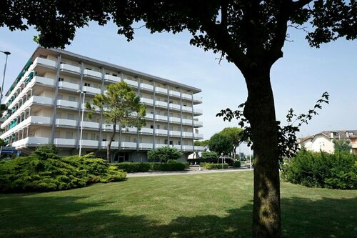 Апартаменты Splendid Three-room Apartment With sea View Terrace