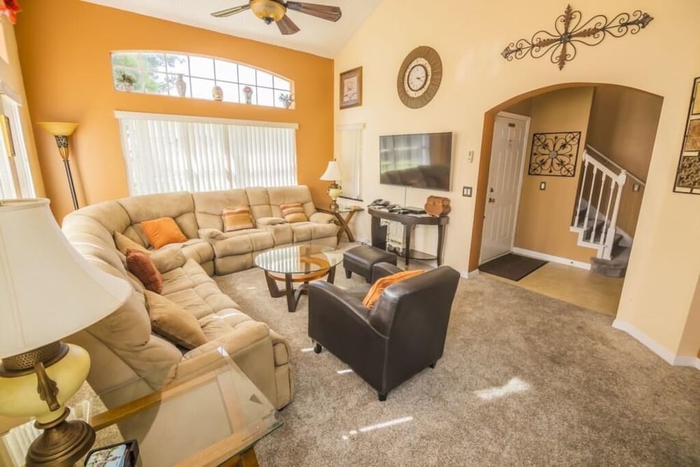 Фото Thomas' Lake Berkley Resort Townhome