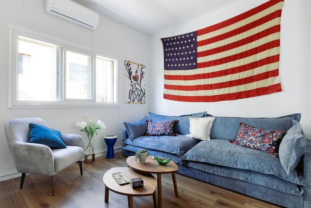 Фото Artistic Downtown Vibe Apt in Florentin