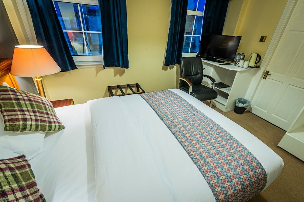 Фото Grampian Hotel