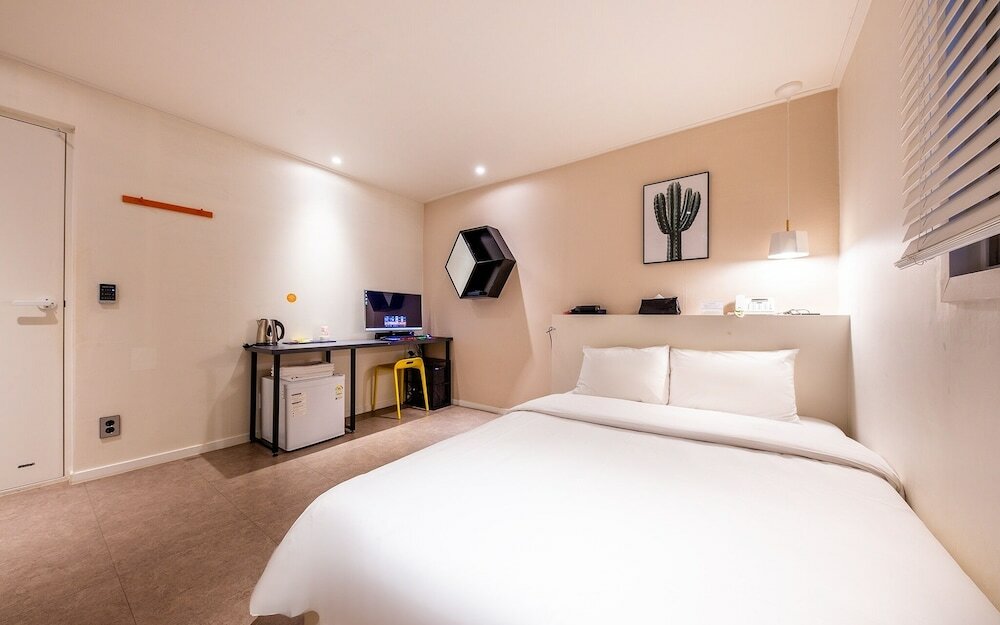 Фото Daejeon Yongjeon Hotel Ben