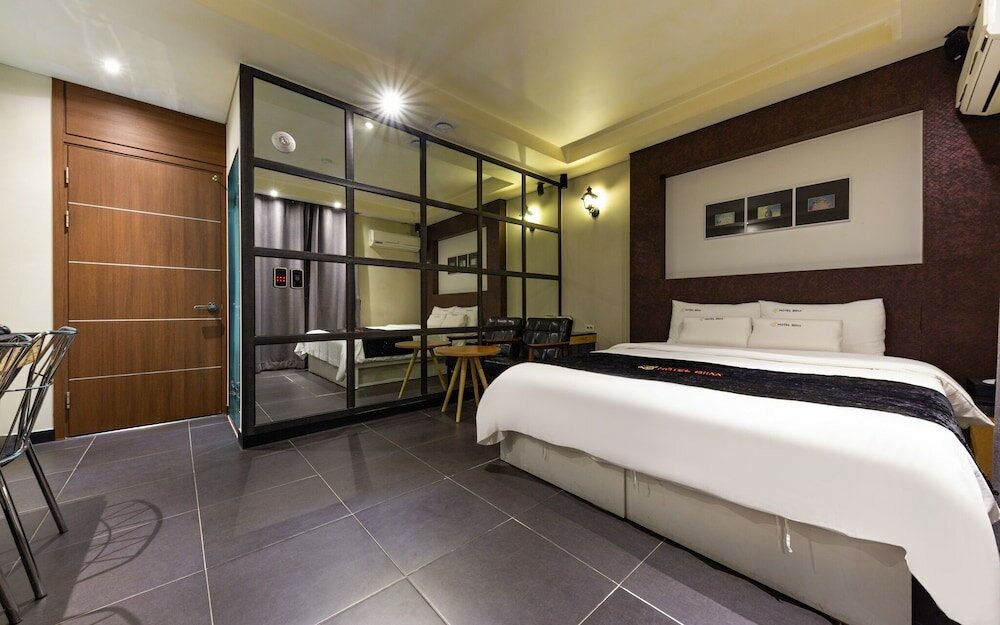 Фото 33555716610