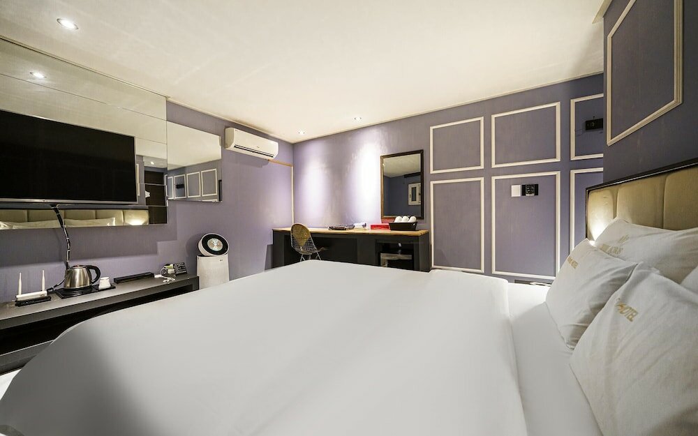 Фото Uiwang Hotel Bobos