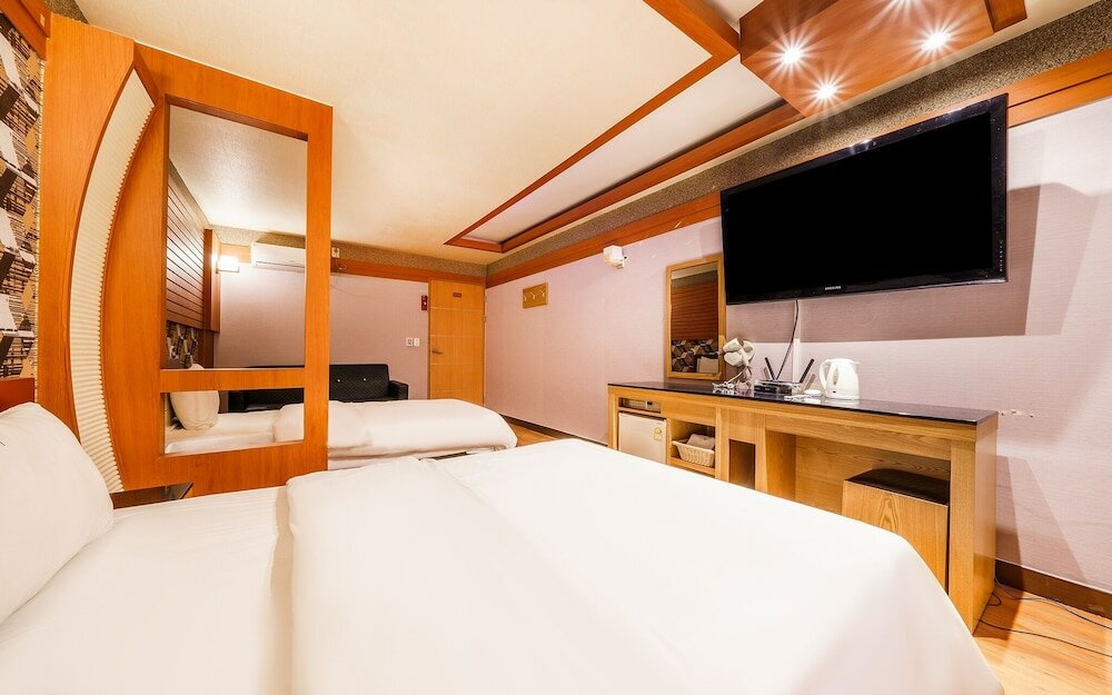 Фото Pyeongchon Coa and 2060