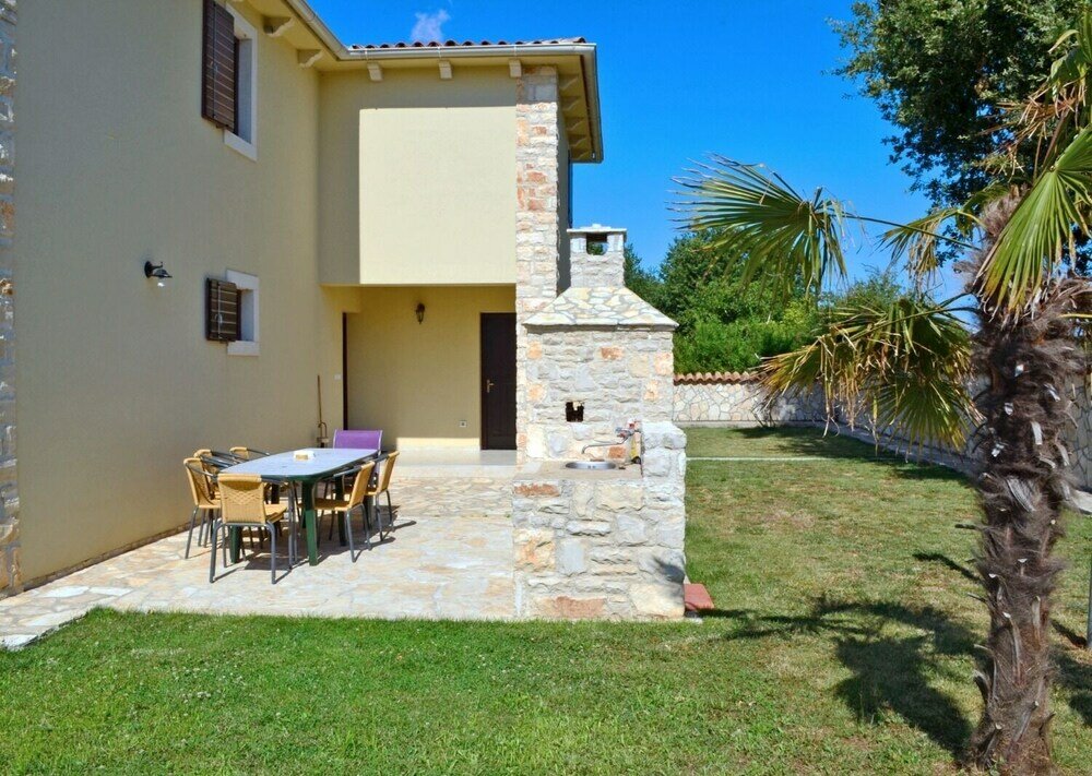 Фото Mary - With Pool - H