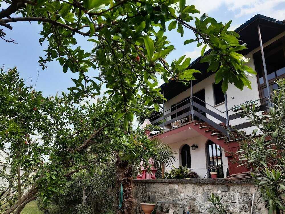 Фото Anamarija Apartments close to the beach