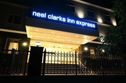 Гостиница Neel Clarks Inn Express Agra в Агре