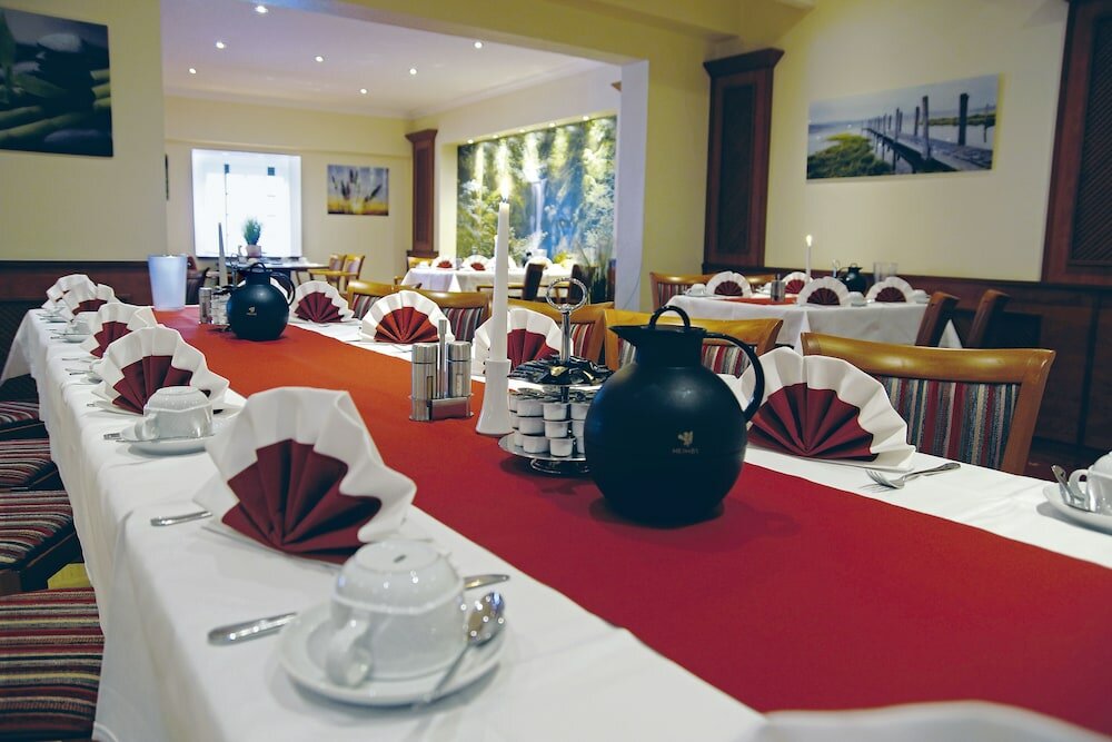 Фото Avalon Hotelpark Königshof