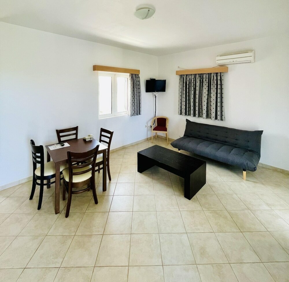 Фото Stomio Villague