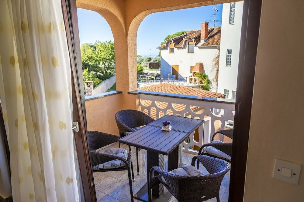 Фото Mir - 50m From the sea - A4