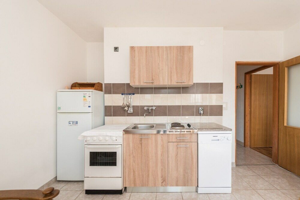 Фото Jadra - 28 m From Beach - A4