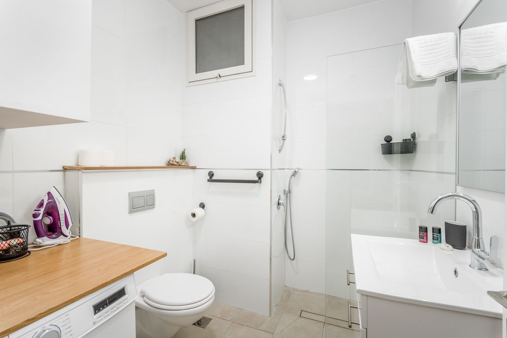 Фото Charming One bedroom with balcony