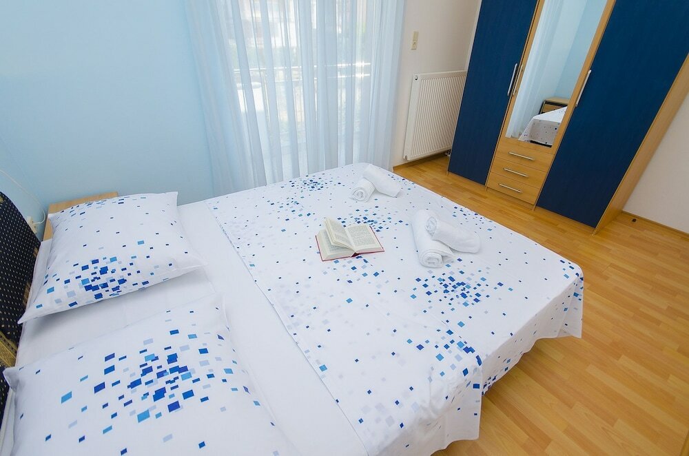 Фото Ljuba - Nice Garden - A2 Plavi