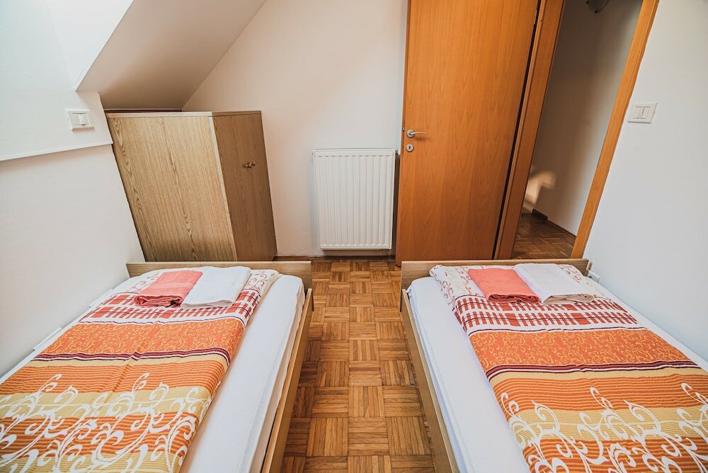 Фото Apartments Rombon Klavdij