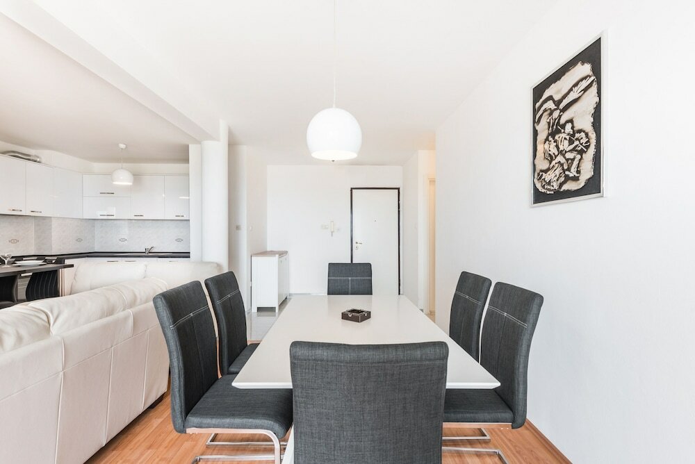 Фото Apartments Mrs Brightside