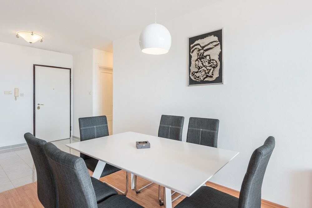 Фото Apartments Mrs Brightside