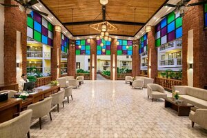 Гостиница Sea Breeze Max Resort & SPA в Варке