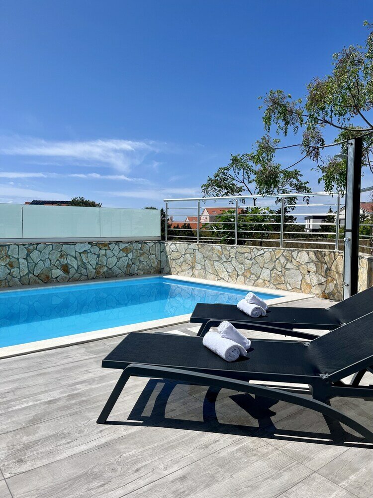 Фото Sunny apartment with a Private Pool