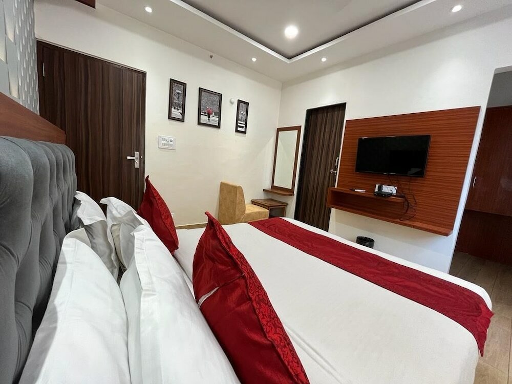 Фото Hotel SV Grand Varanasi