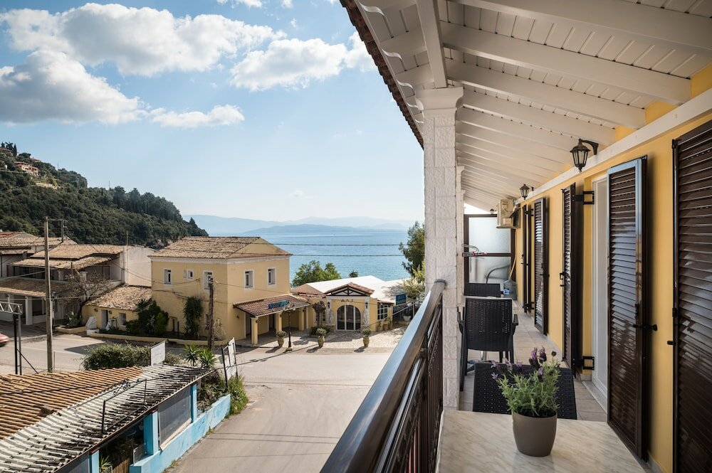 Фото The Seaview Corner Apartments by Konnect, Ipsos