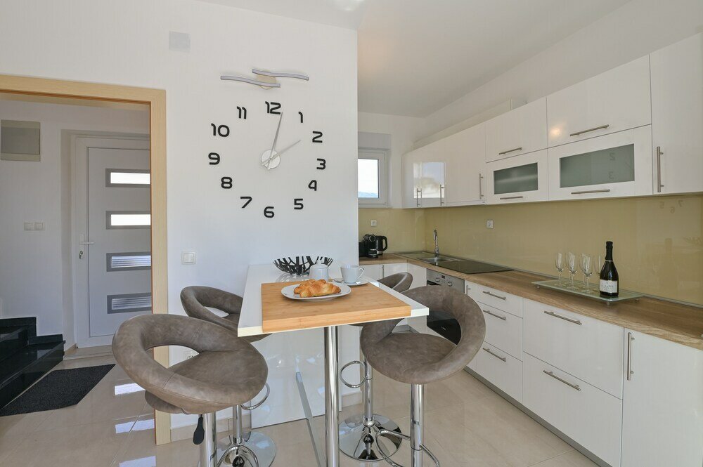 Фото Sunny apartment with a Private Pool